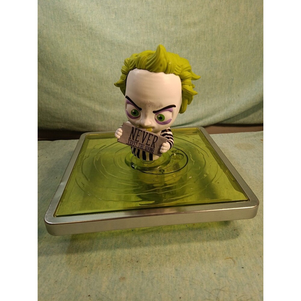 BRAND  CINEMARK EXCLUSIVE - 2024 BEETLEJUICE BOBBLEHEAD LIGHT UP POPCORN TIN LID